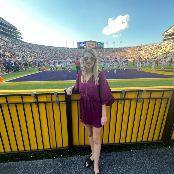 Meet your Posher, Taylor - Picture 3 of 4